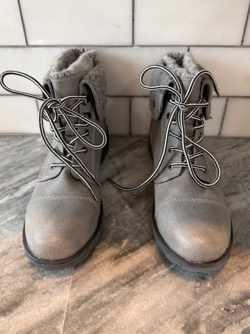 White Mountain Sandro Grey Lace Up Ankle Boots Sweater Cuff 7.5
